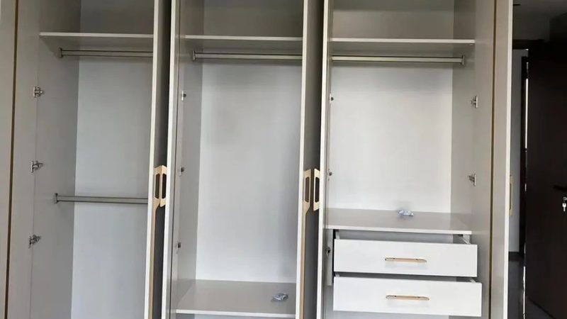 整体衣柜安装顺序先装柜体还是门